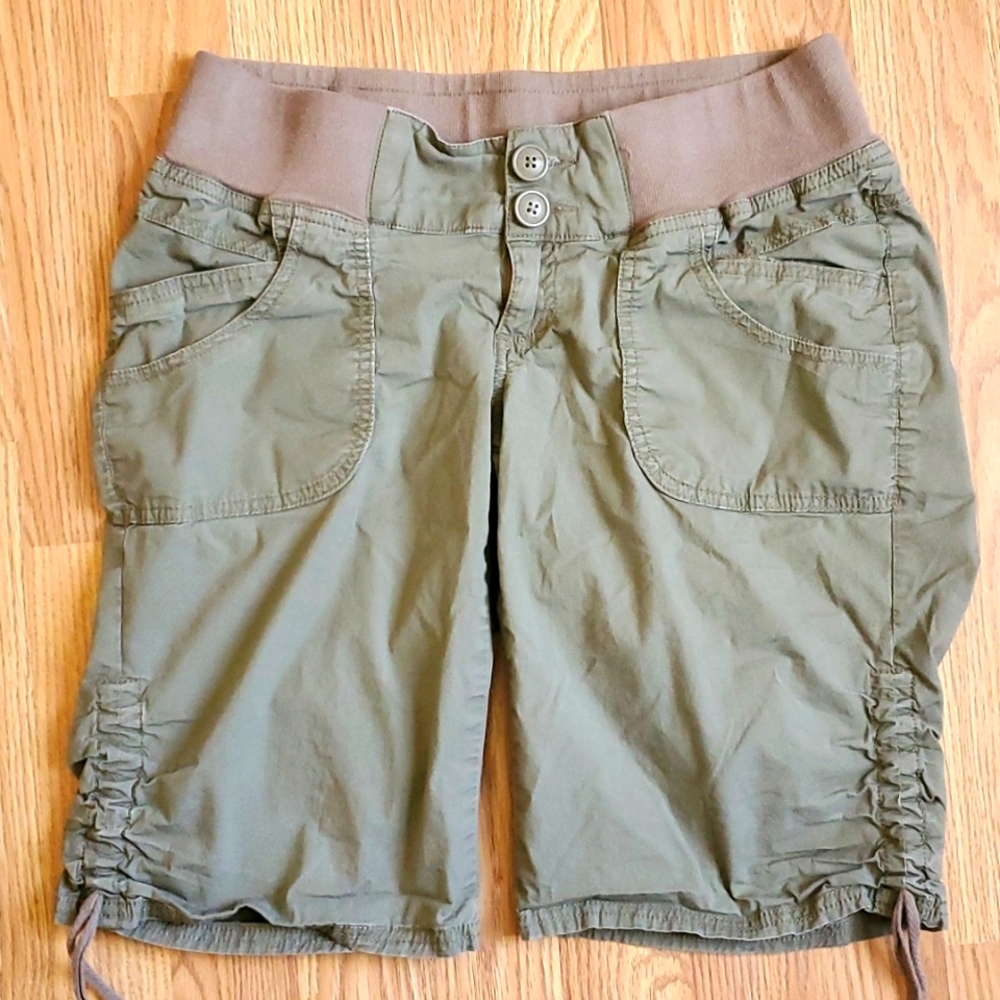 Maternity Cargo Shorts